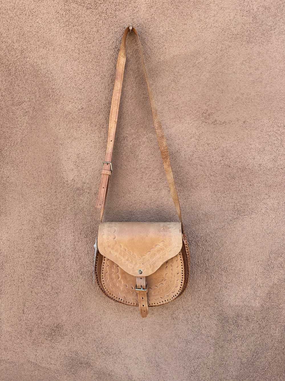 Embossed Leather Saddle Purse Gem