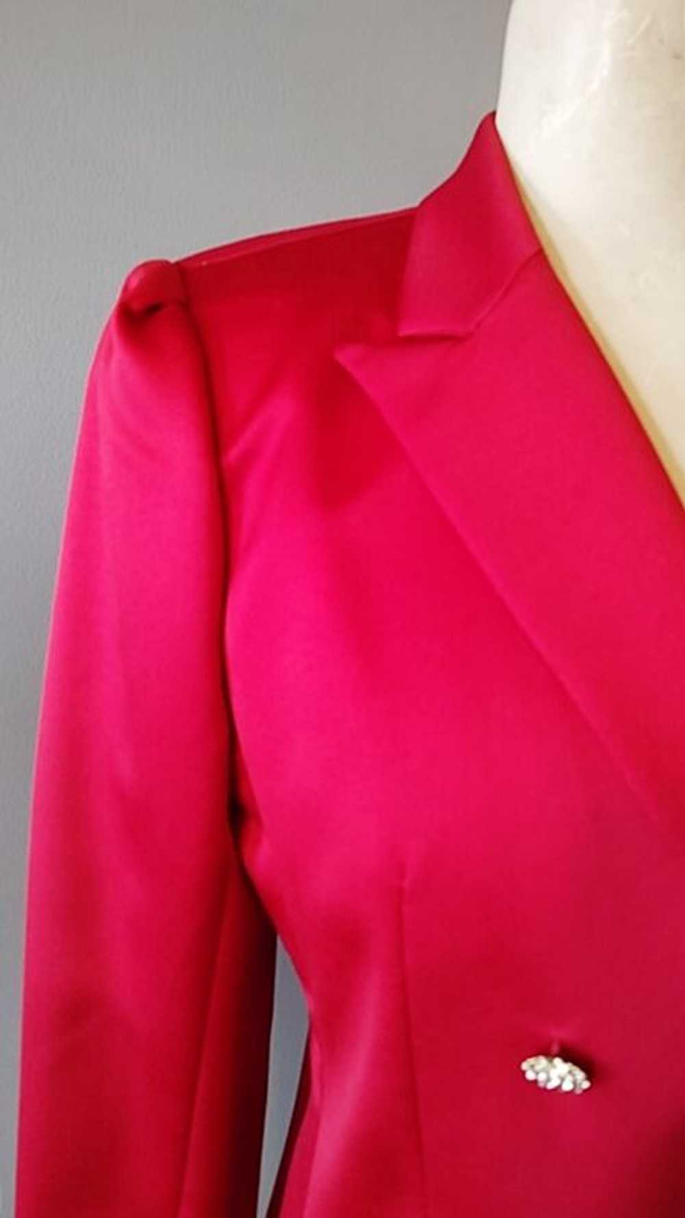 Red Satin 1990s Vintage Tuxedo Style Blazer Jacke… - image 9