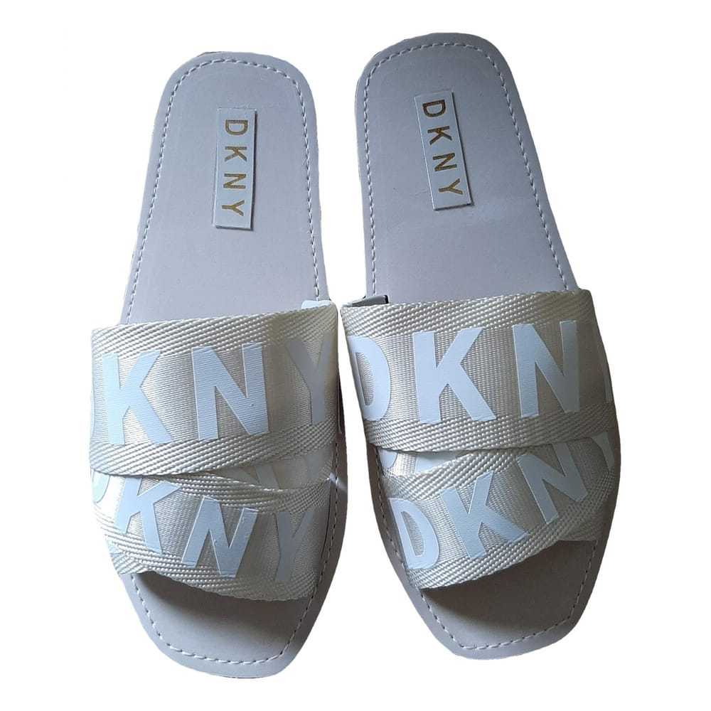 Dkny Cloth flip flops - image 1