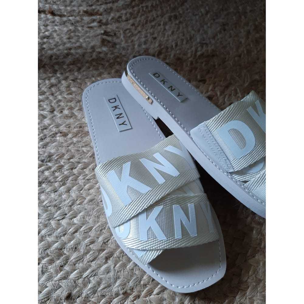 Dkny Cloth flip flops - image 2