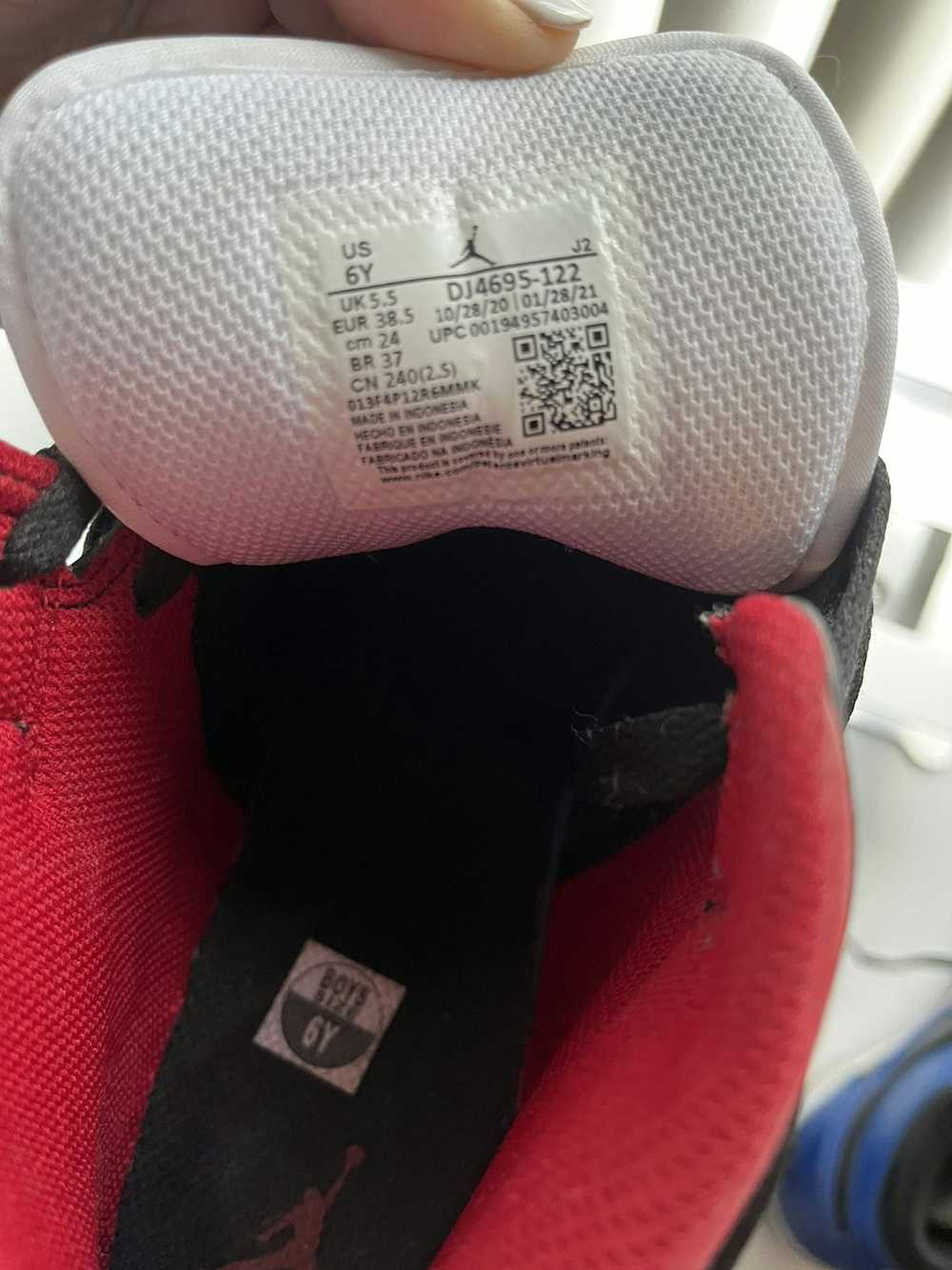 Jordan Brand × Nike Jordan 1 Mid gym red black - image 5