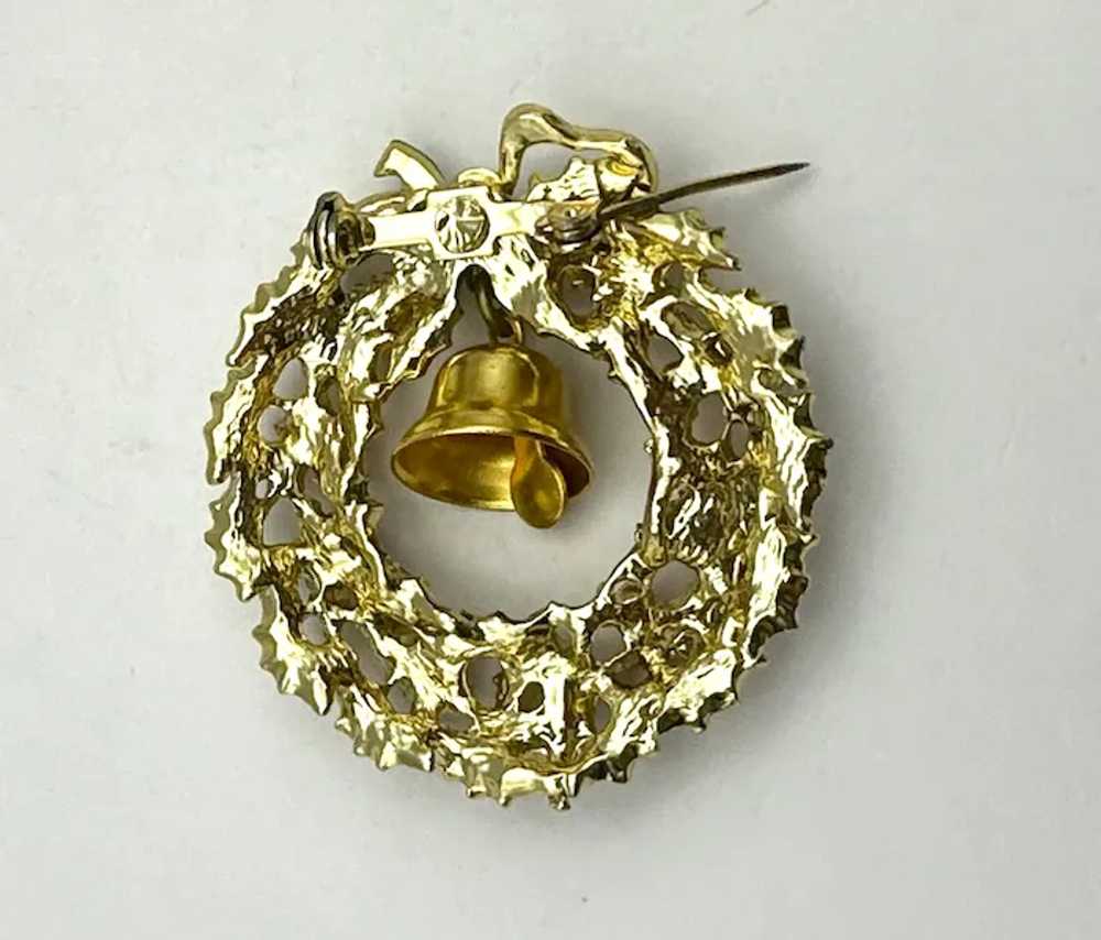 Red and Green Enamel on Goldtone Christmas Wreath… - image 10