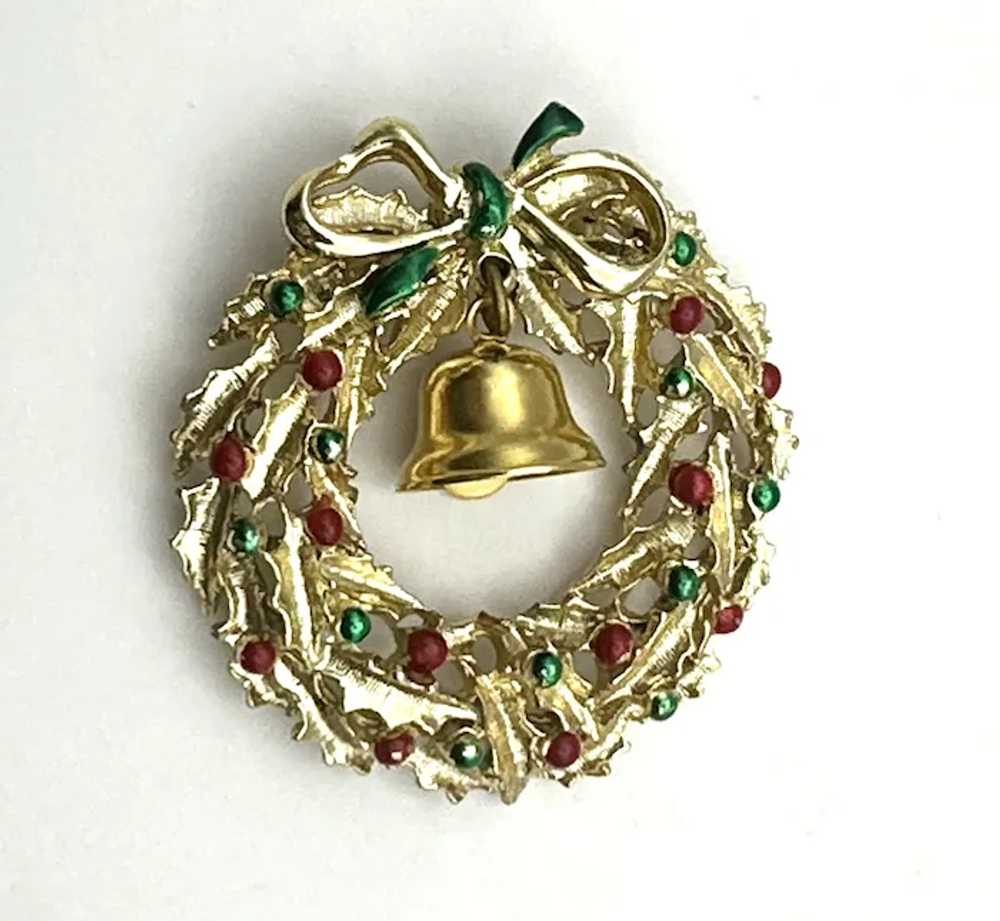 Red and Green Enamel on Goldtone Christmas Wreath… - image 3