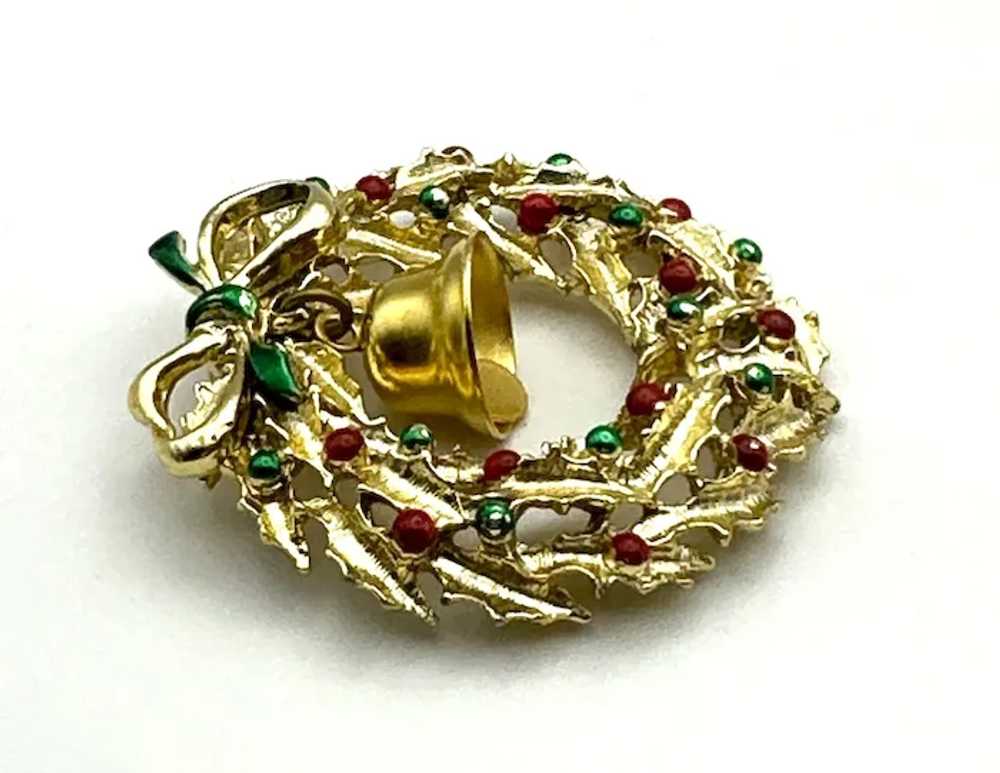 Red and Green Enamel on Goldtone Christmas Wreath… - image 5