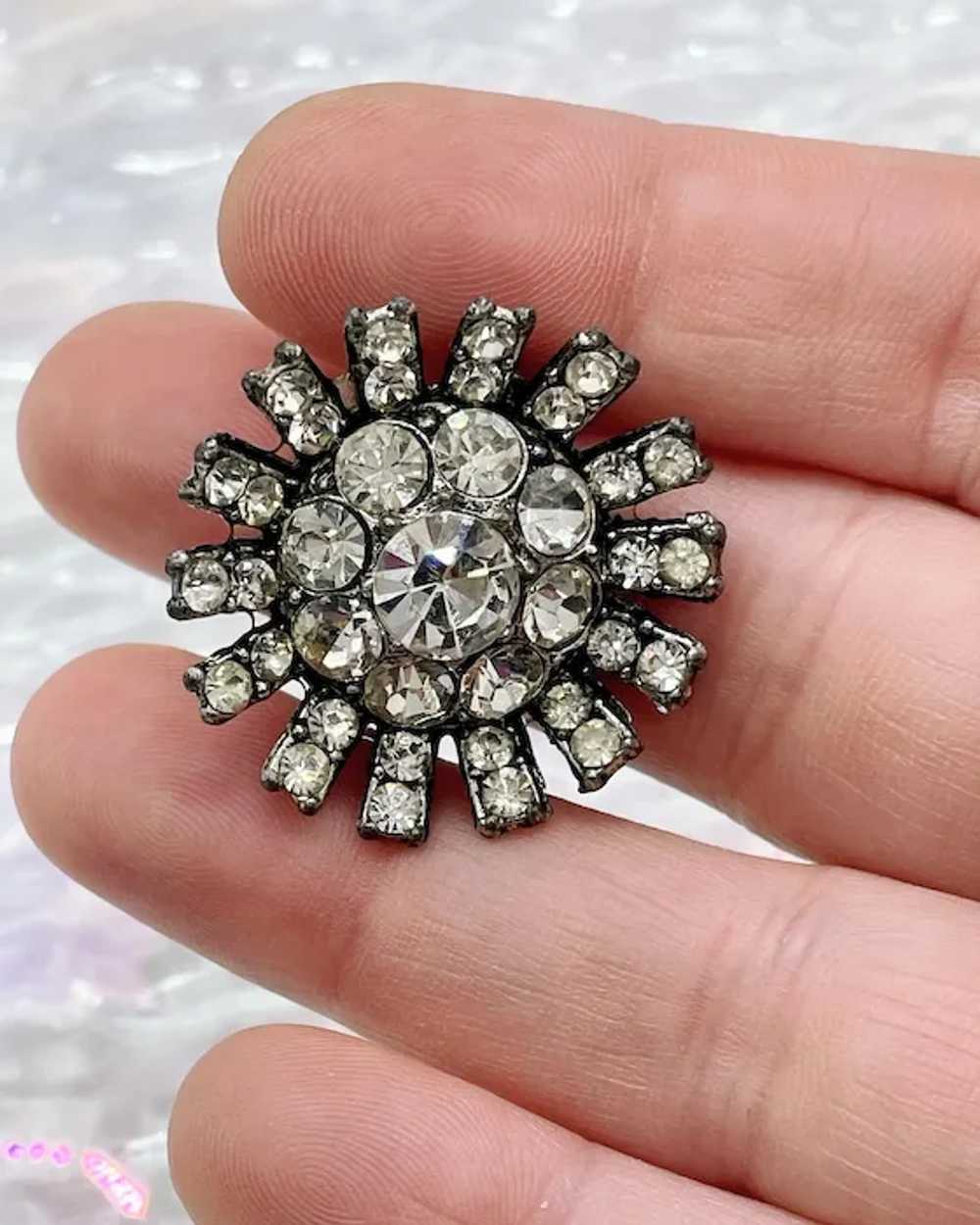 Art Deco Austrian crystal sunburst flower brooch … - image 2