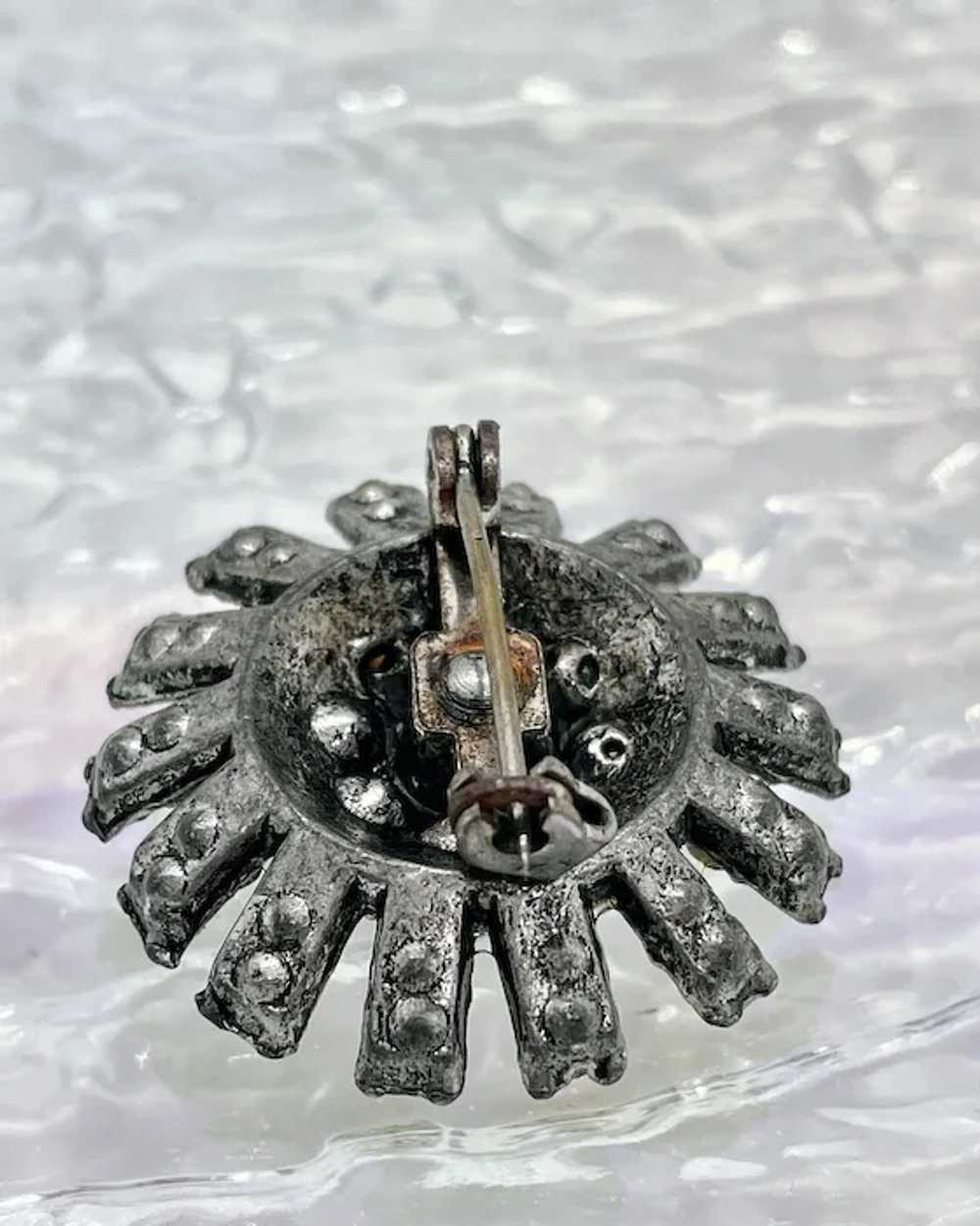 Art Deco Austrian crystal sunburst flower brooch … - image 5