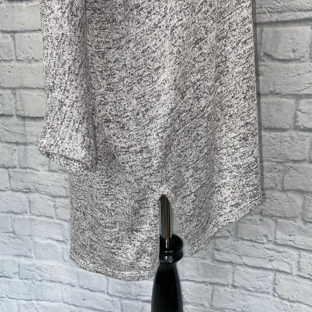 Other Olivia Rae pullover v-cut longsleeve sweate… - image 5