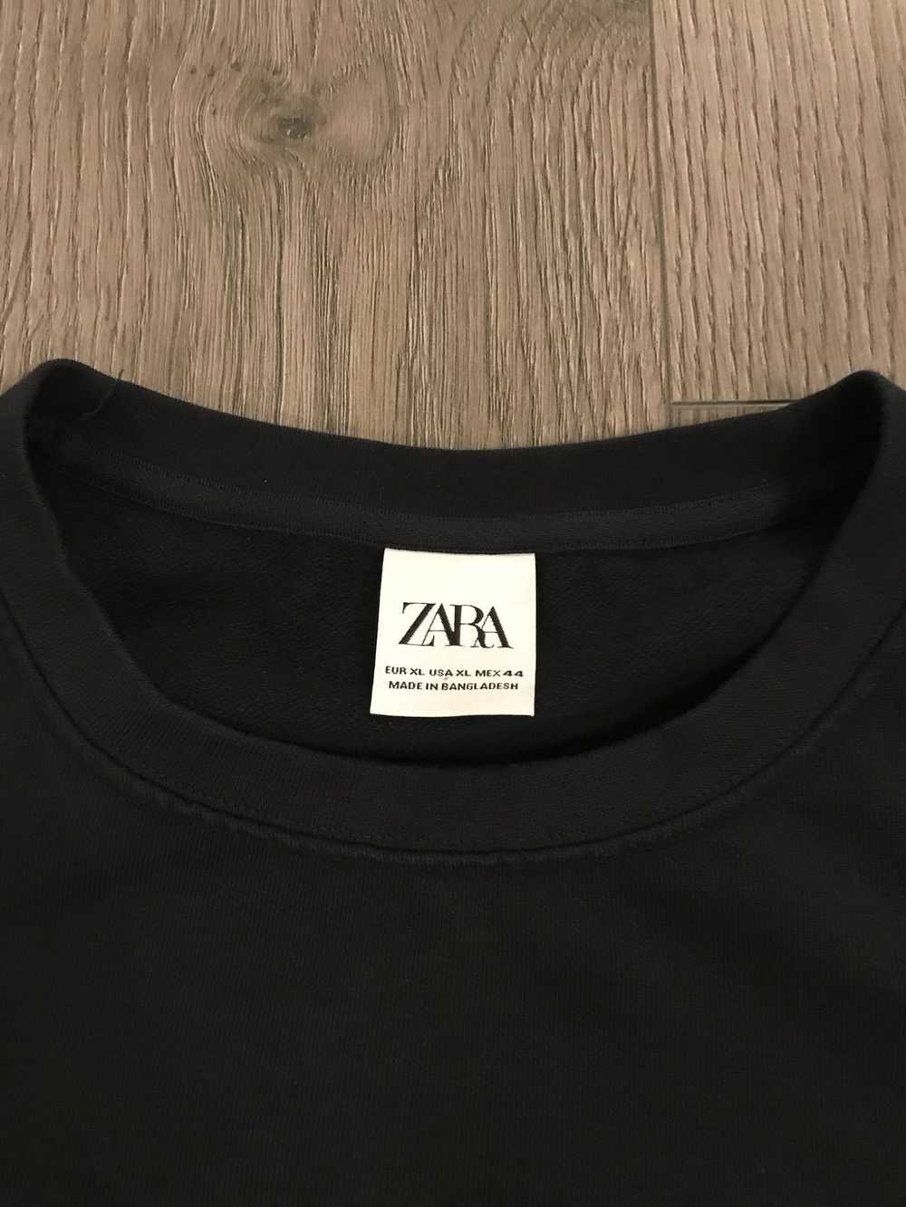 Zara Classic Black and White Colorblock Sweatshirt - image 3