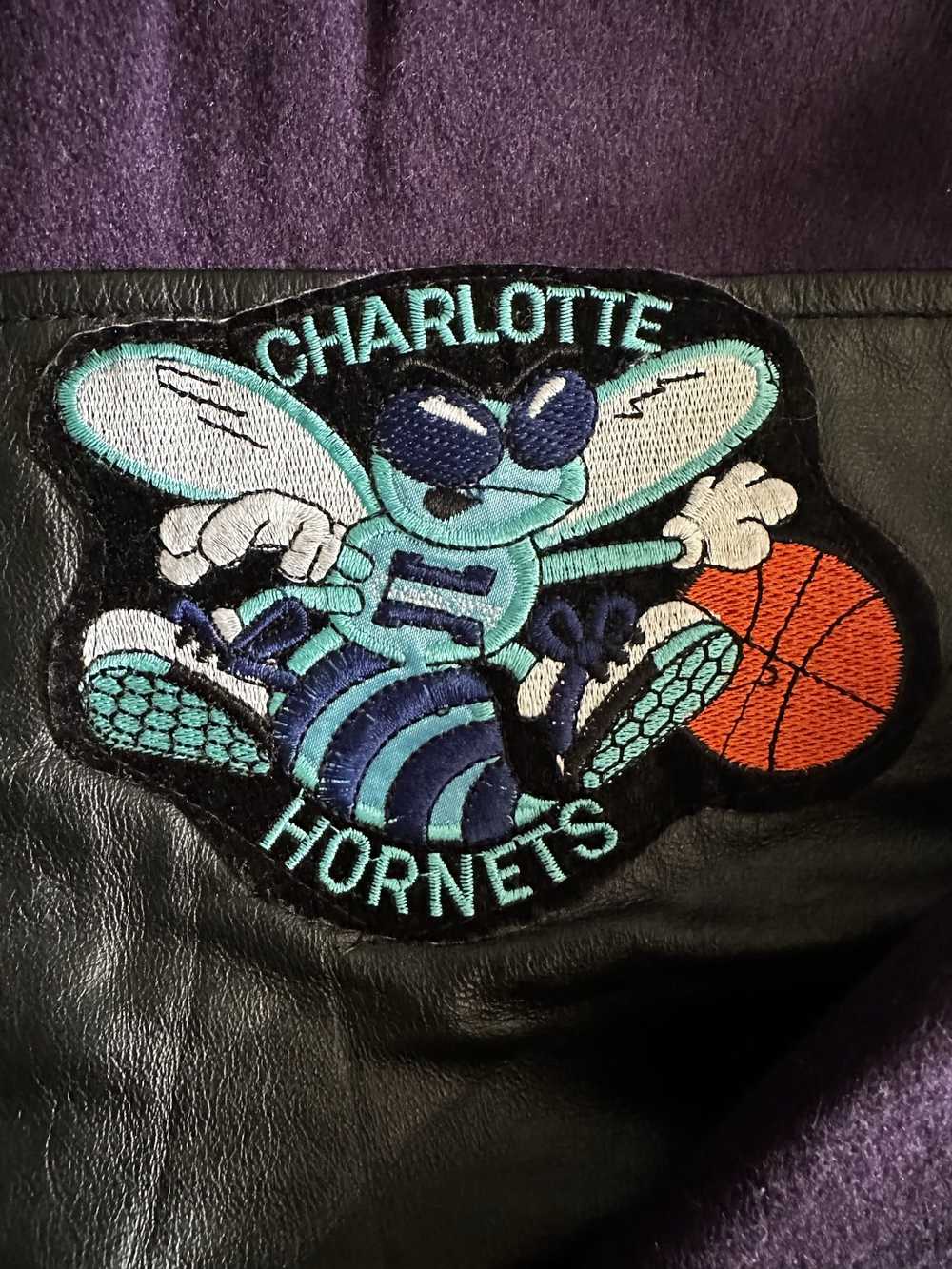 NBA × Streetwear × Vintage Vintage Charlotte Horn… - image 3