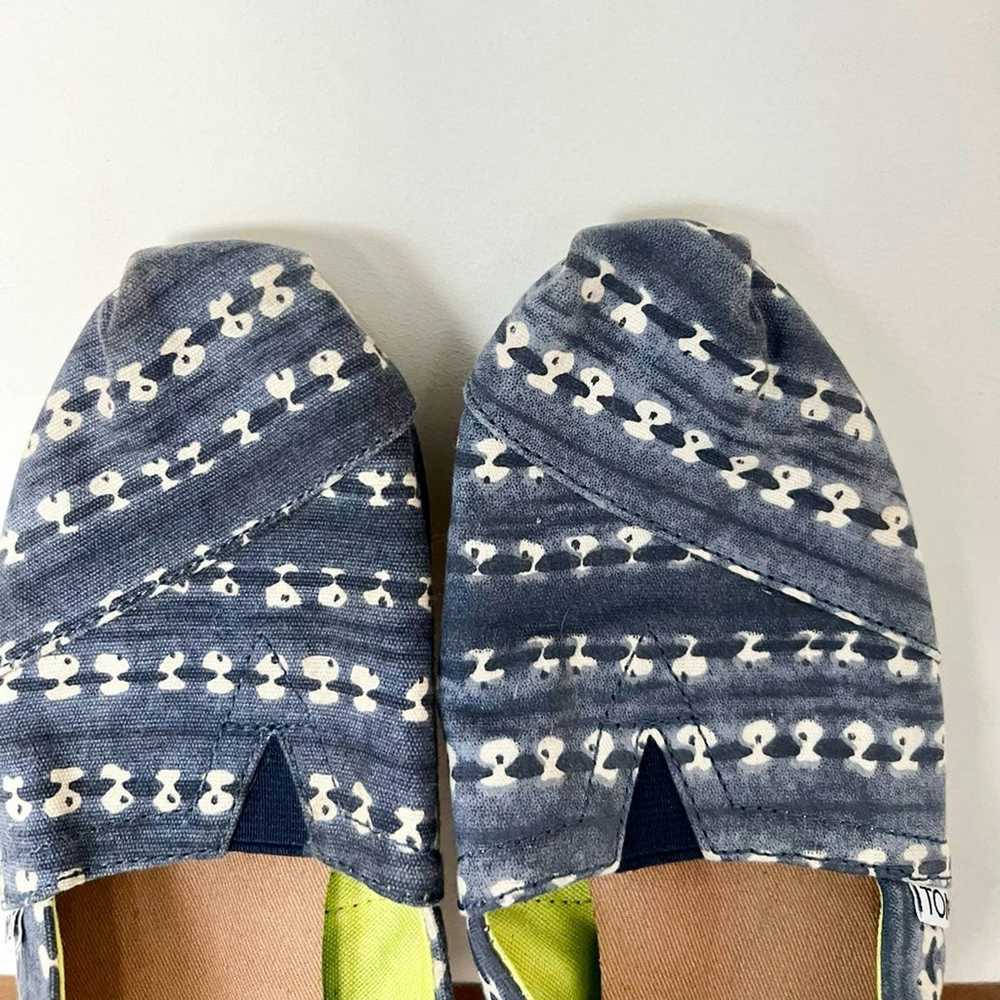 Toms Toms shoes blue white pattern with dust bag … - image 3