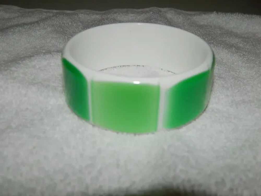 Funky Chunky 1960's Laminated Lucite White Green … - image 5