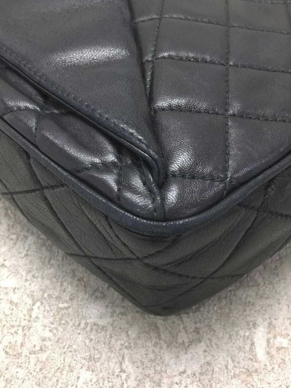 Chanel Chanel Leather Shoulder Bag - image 7