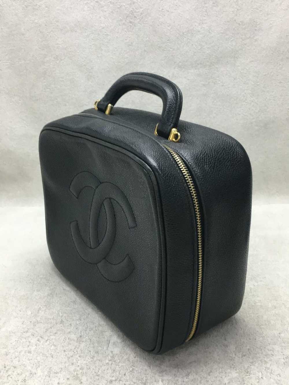 Chanel Chanel Leather Caviar Skin Handbag - image 2