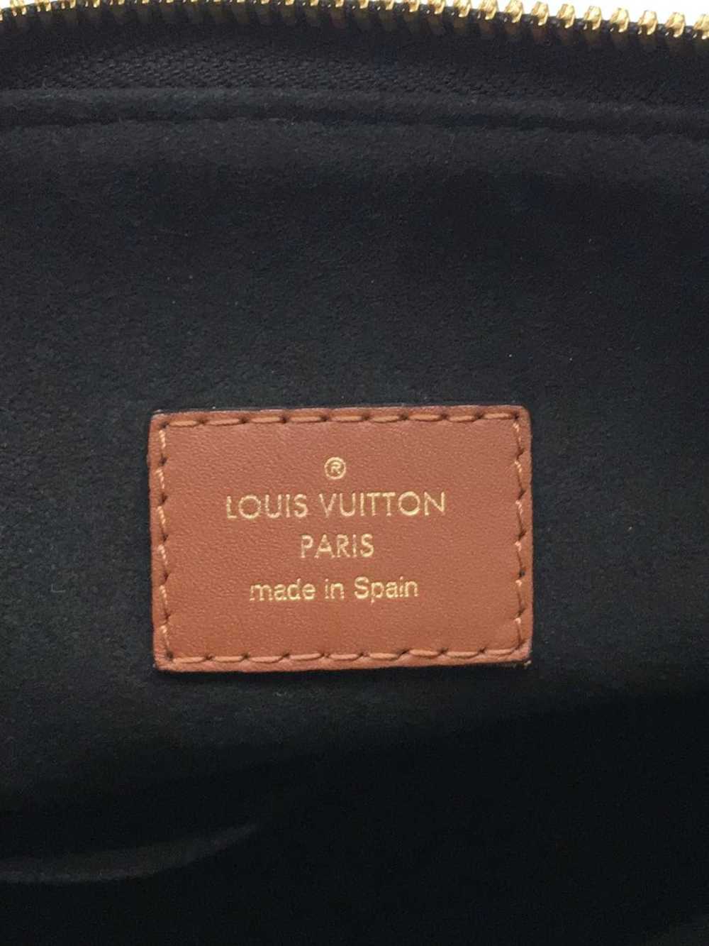 Louis Vuitton Louis Vuitton Leather Monogram V To… - image 5