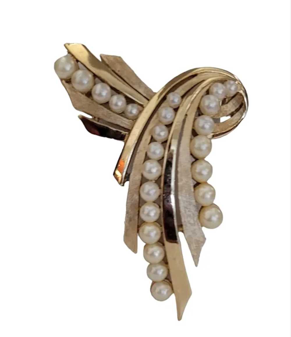 Trifari Crown Over T Gold Tone Faux Pearl Ribbon … - image 2