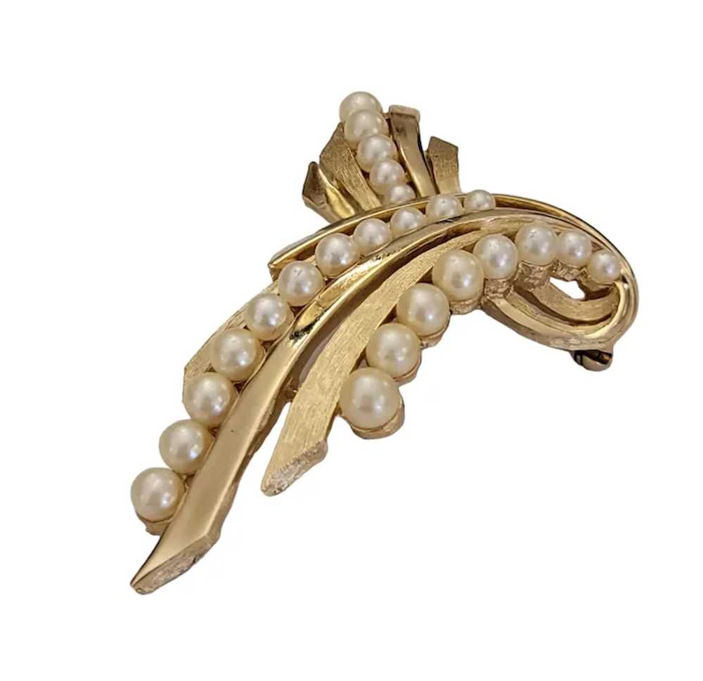 Trifari Crown Over T Gold Tone Faux Pearl Ribbon … - image 3