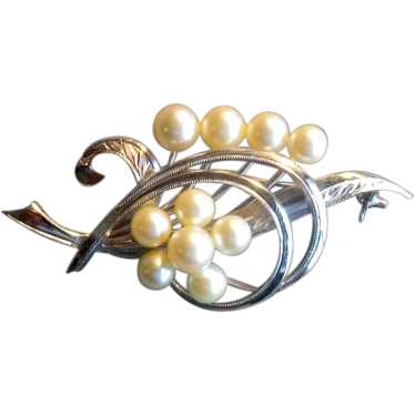 Sterling Silver Brooch with Cultured Pearls