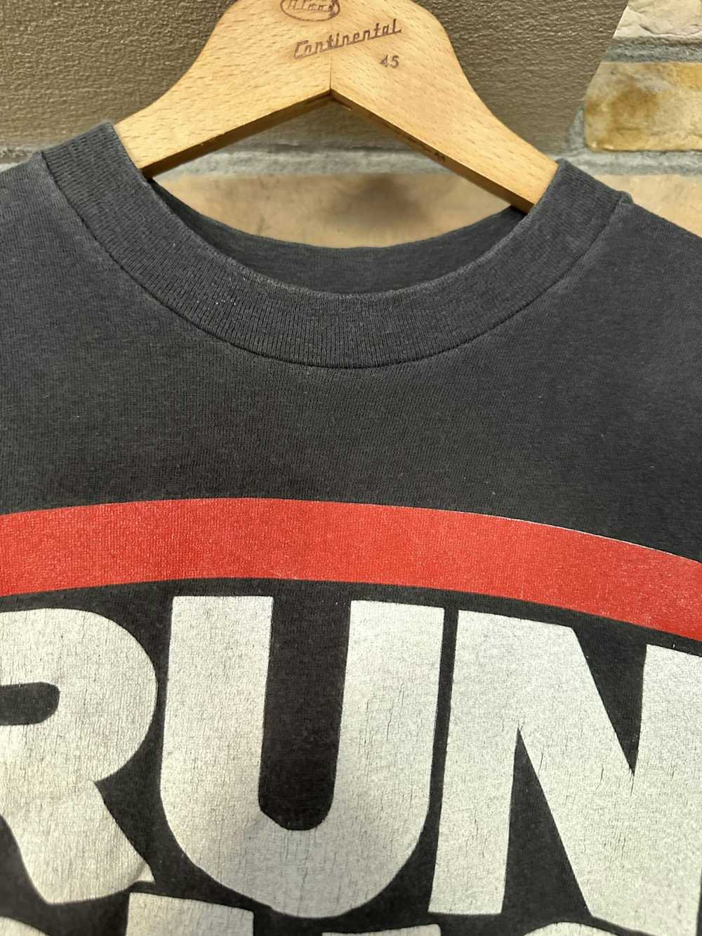 Made In Usa × Rap Tees × Vintage Vintage 1985 Run… - image 5