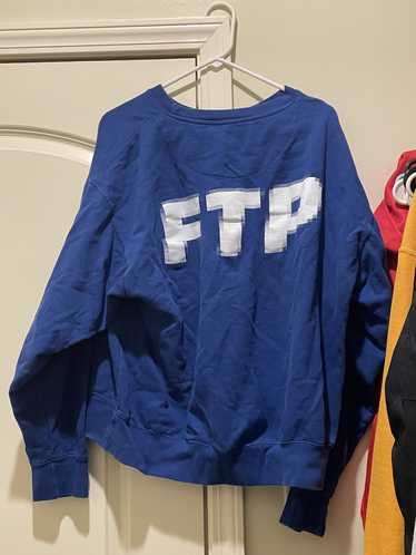 Ftp pixel outlet crewneck