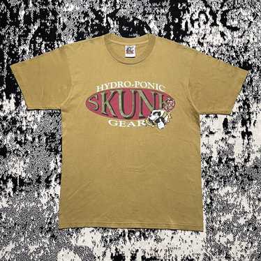 https://img.gem.app/878616323/1t/1700336457/skategang-streetwear-vintage-vintage-1994-skunk.jpg