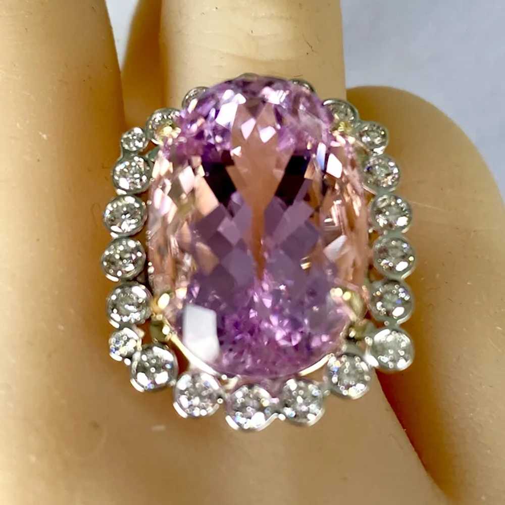 Kunzite 28.14 Diamond 1.60 Carat 18 Karat Gold 75… - image 4