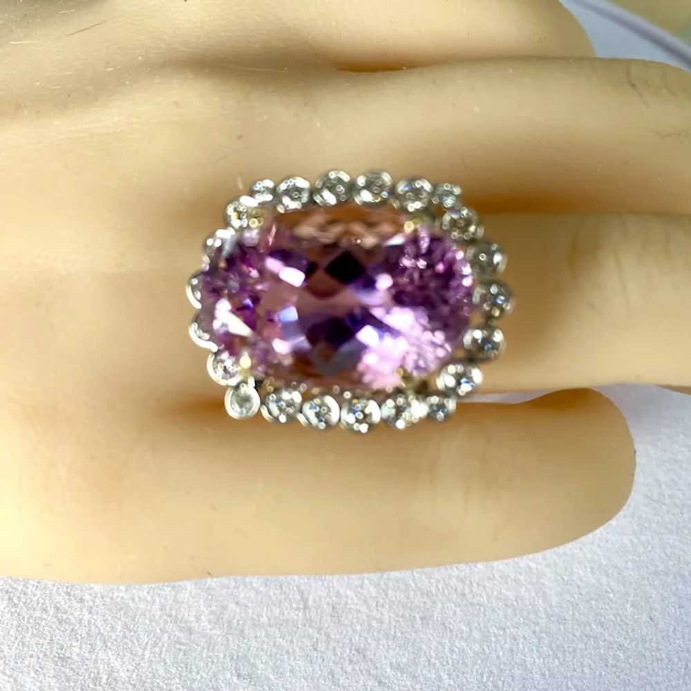 Kunzite 28.14 Diamond 1.60 Carat 18 Karat Gold 75… - image 6