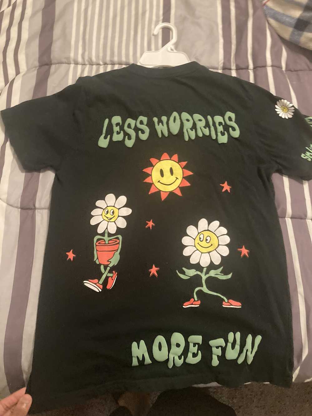 Other × Streetwear Graphic less worries t shirt - image 2