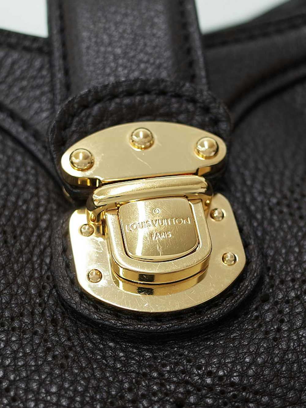 Louis Vuitton Louis Vuitton Mahina XS Shoulder Bag - image 8