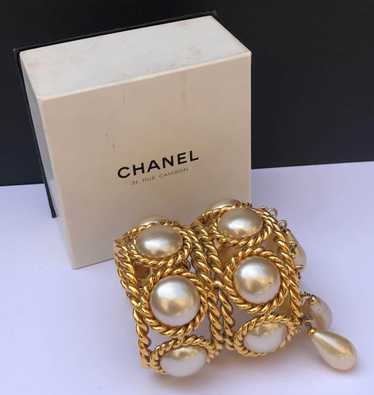 CHANEL Vintage Double Cuff Gold Pearls Bracelet C… - image 1