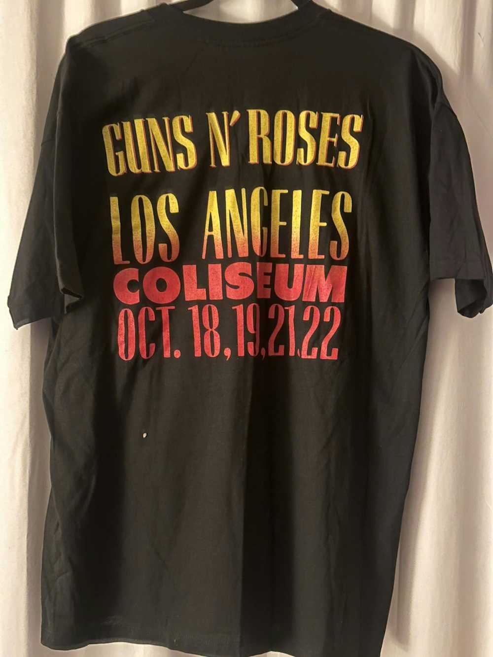 Guns N Roses Guns N’ Roses stoned in L.A. Los Áng… - image 4