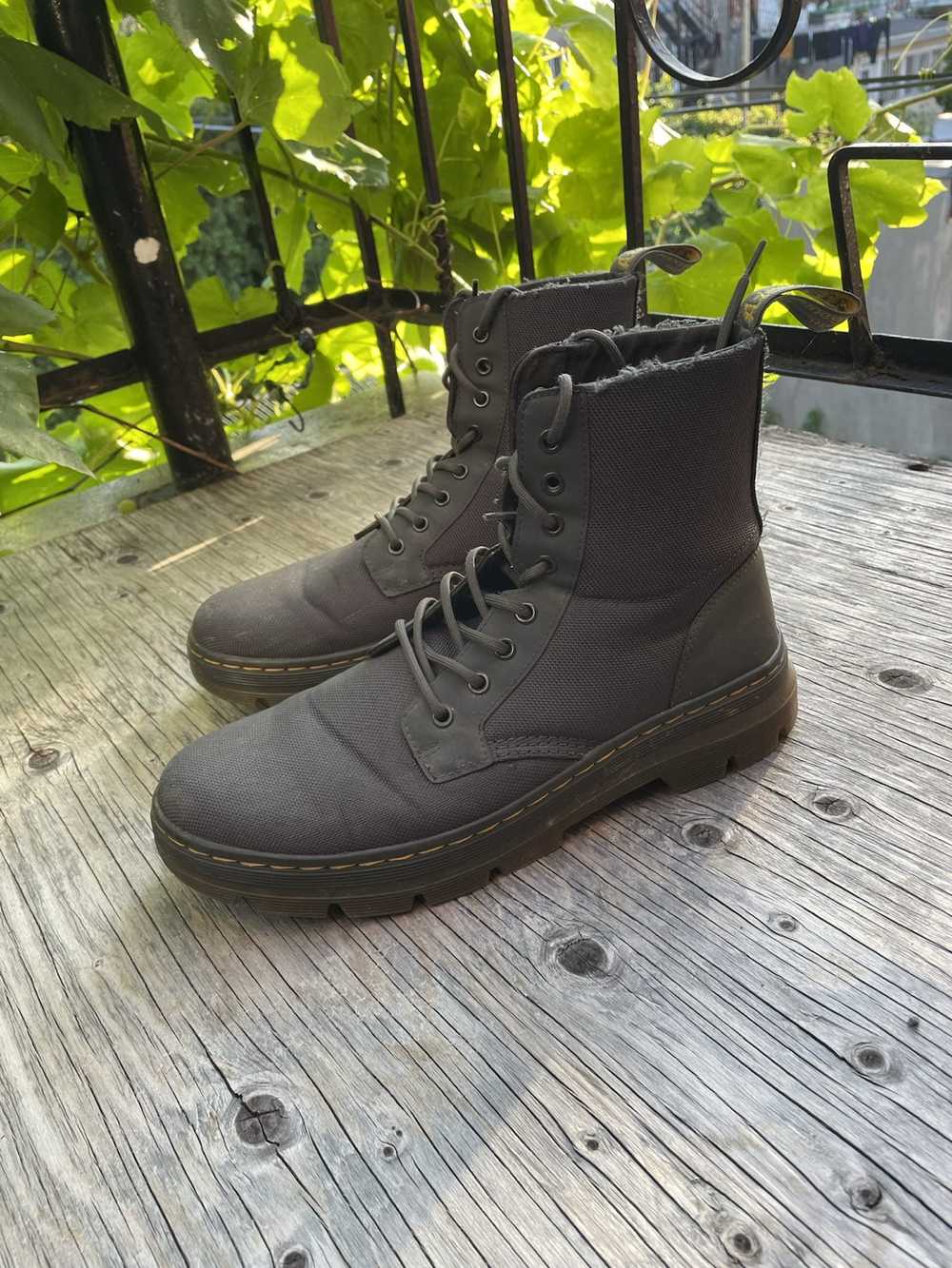 Dr martens 2025 nylon grey