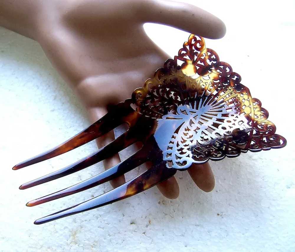 Faux shell Spanish style hair comb with pierced d… - image 10