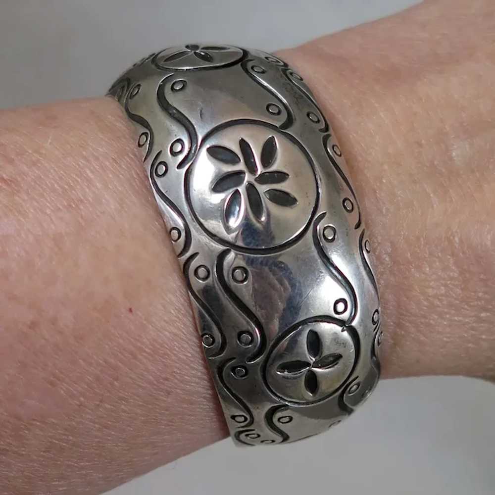 Vintage Mexican Sterling Silver Cuff Bracelet - image 4