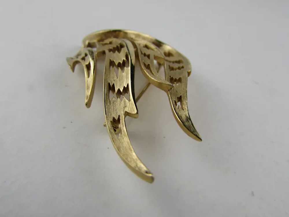 Crown Trifari  Mid-Century Brushed Gold Tone Pin - image 9