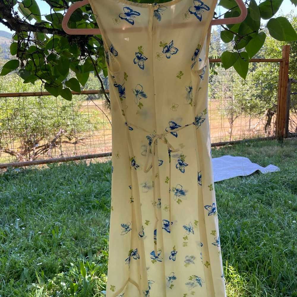 Vintage butter yellow butterfly dress - image 3