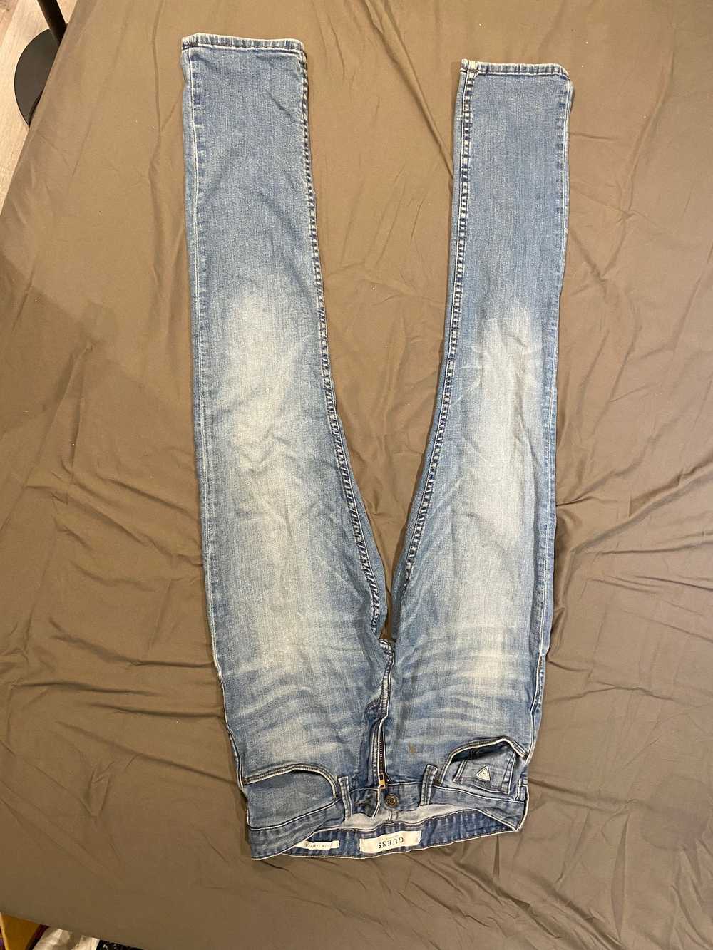 Guess Guess jeans slim tapered 30x32 - image 1