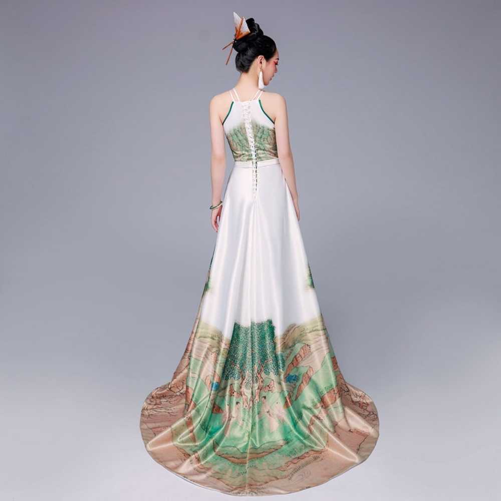 One and Only Gown with Exotic Chinese Style - image 2