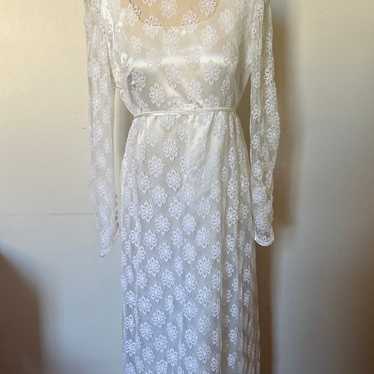 Beautiful vintage Embroidered square neck Wedding 