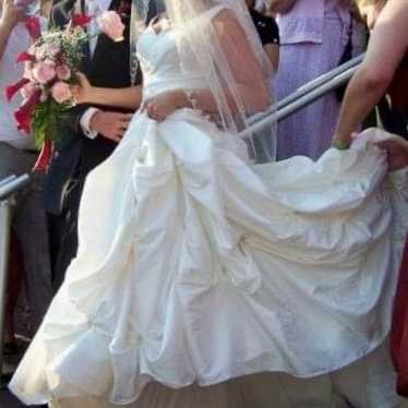 Romantic vintage wedding dress - image 1