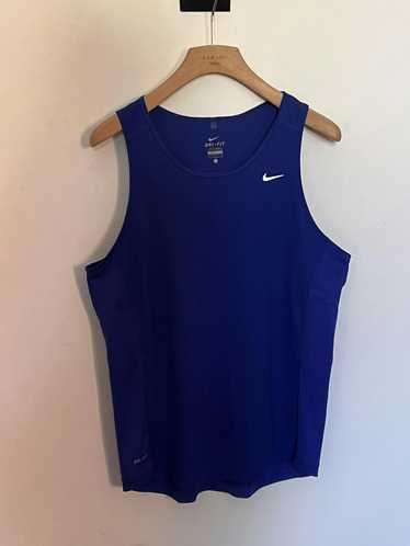 Nike Sleeveless Sport T-shirt - image 1