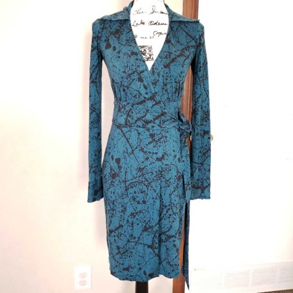 Diane Von Furstenberg Vintage 100% Silk Wrap Dres… - image 5