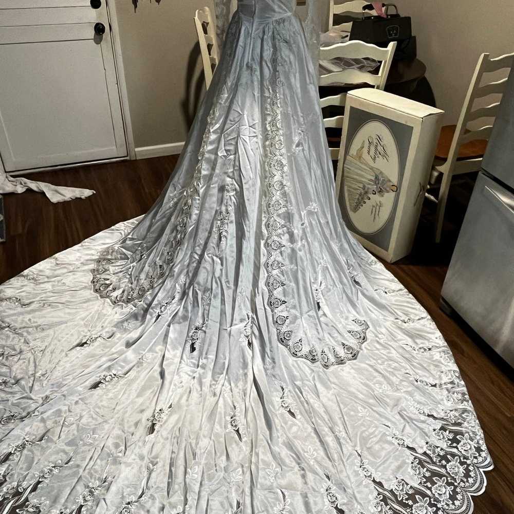 Vintage 80s-90s modest wedding gown dress & veil … - image 2