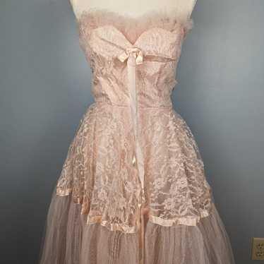 Vintage 1950s-60s peachy pink prom dress - image 1