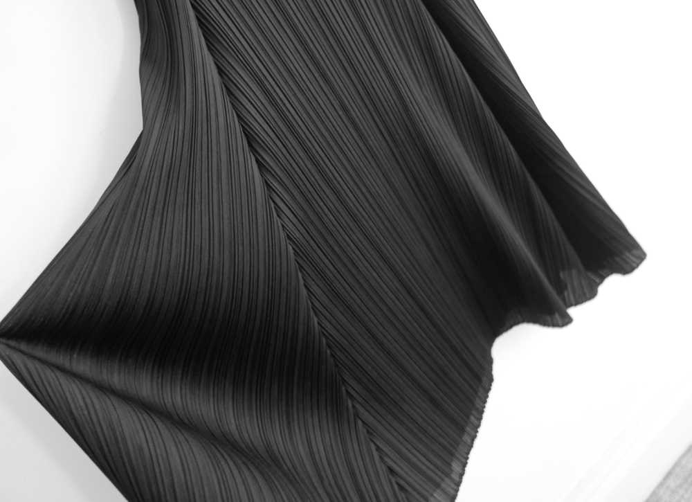 Product Details Pleats Please Black Shift Dress - image 4