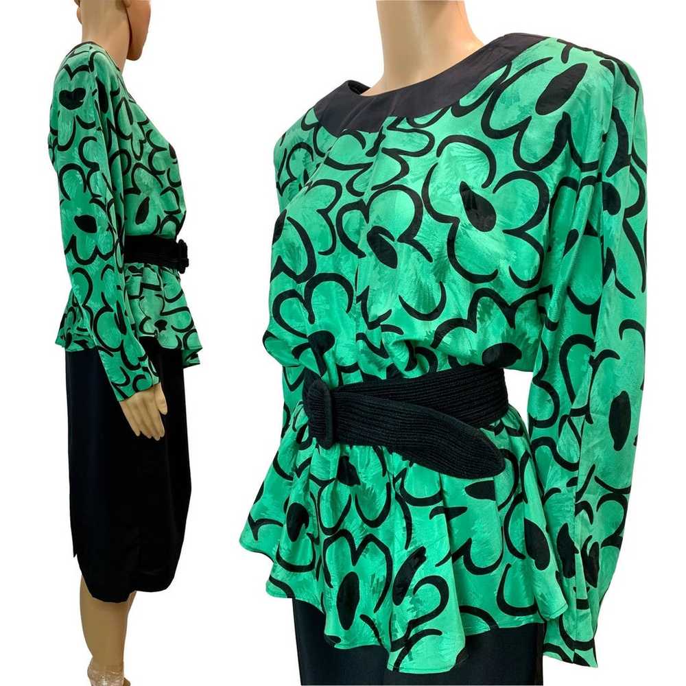 80s Green & Black Batwing Peplum Dress Mod Floral… - image 3