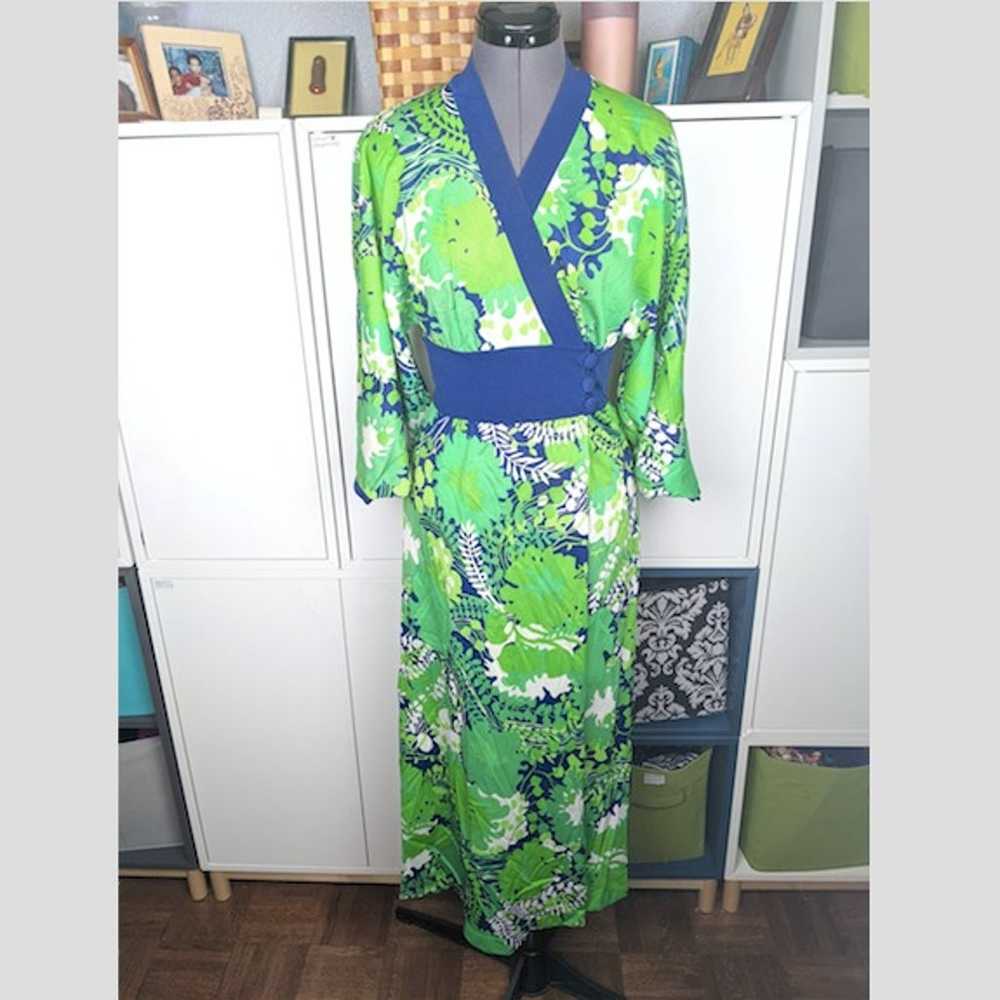 1960's Floral Print Wrap Dress/Dressing Gown - image 1