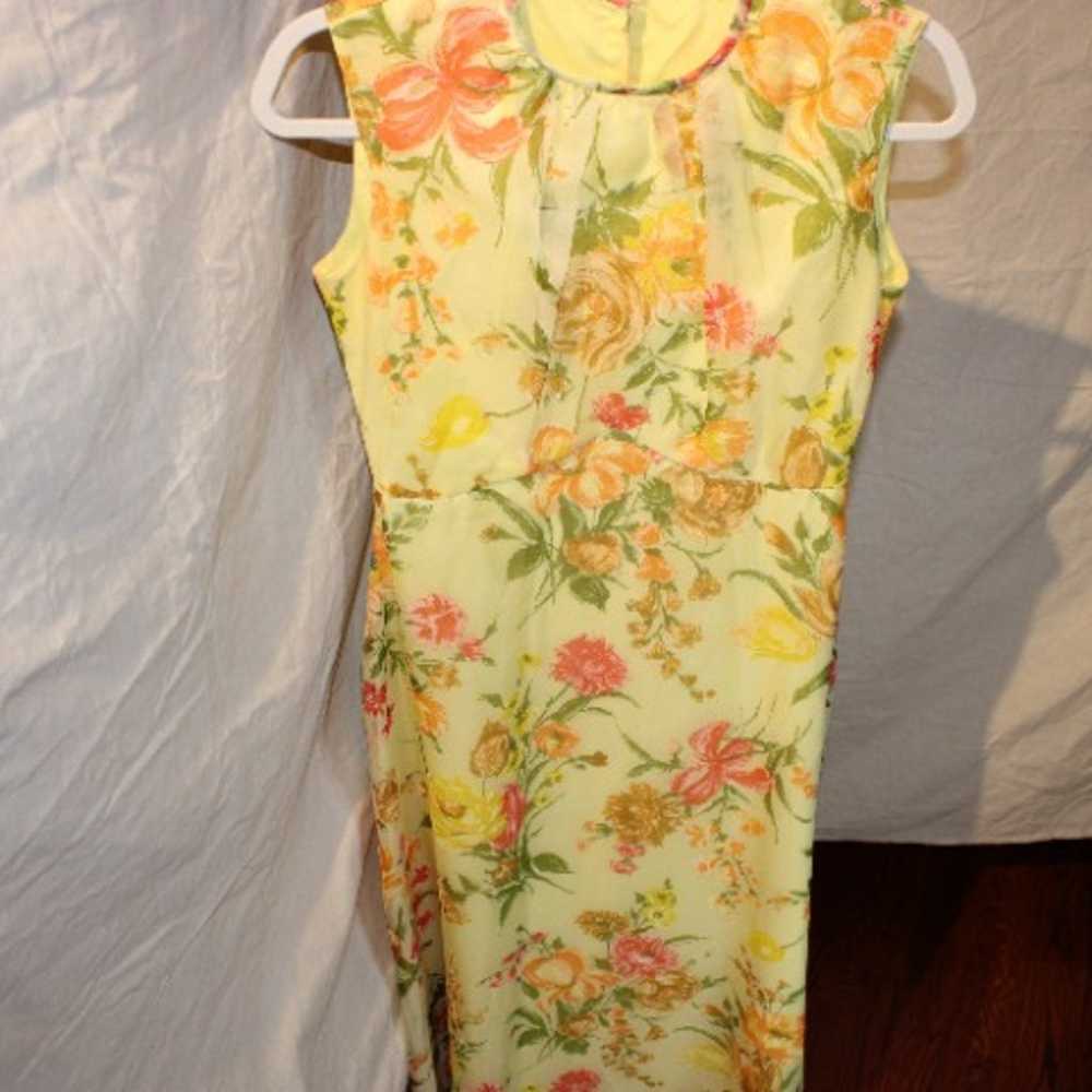 Vintage 70's yellow maxi floral sleeveless dress … - image 4