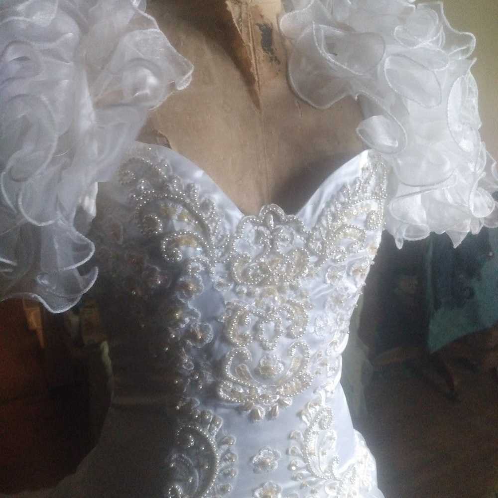 Vintage 1980s wedding dress with veil.Size 2/4 - image 1