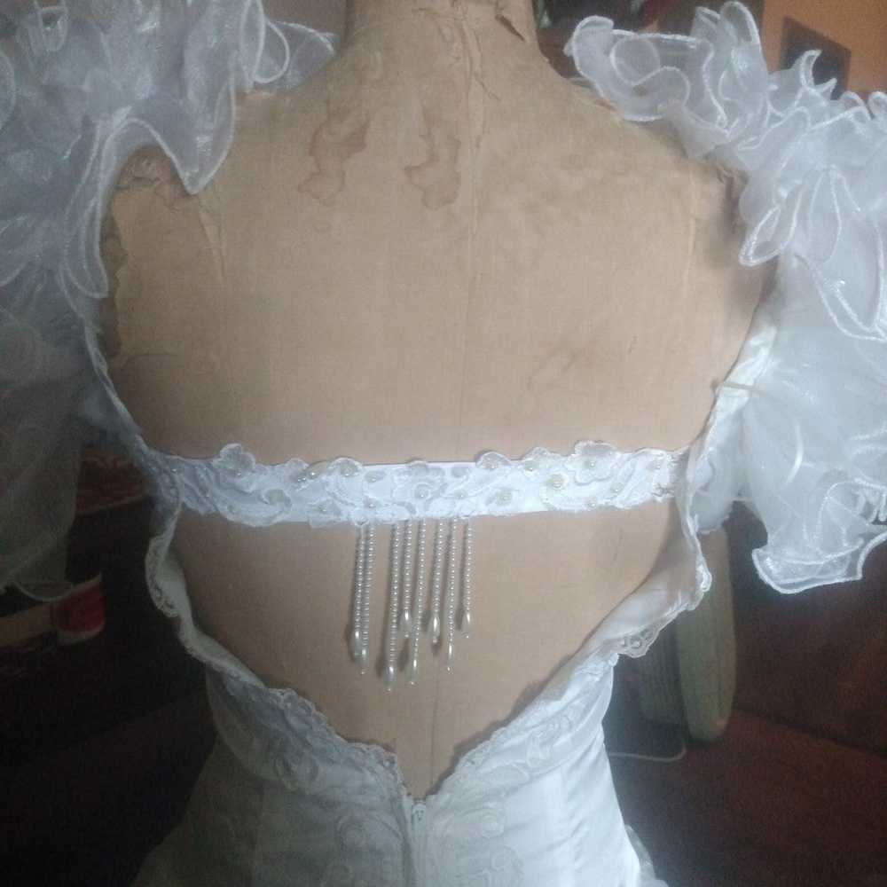 Vintage 1980s wedding dress with veil.Size 2/4 - image 7