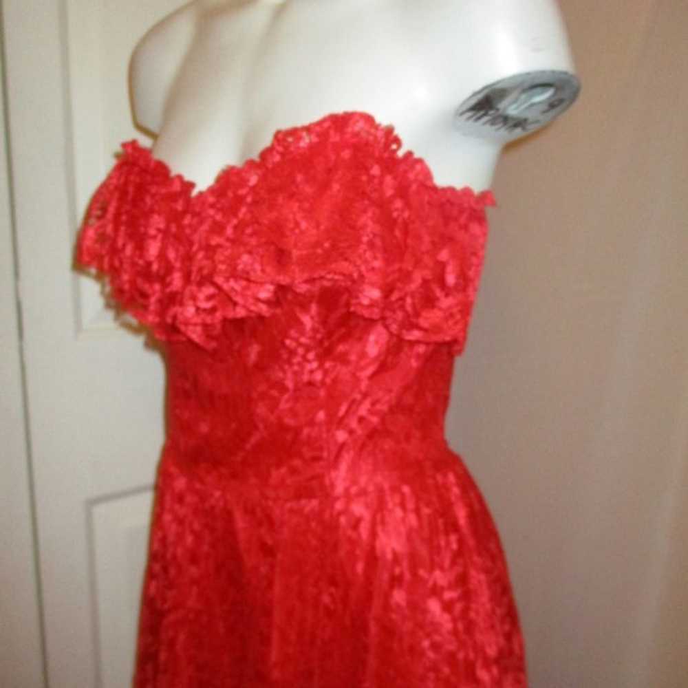 Steppin Out vintage strapless lace dress - image 7